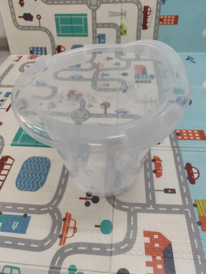 Com pequenas marcas de uso