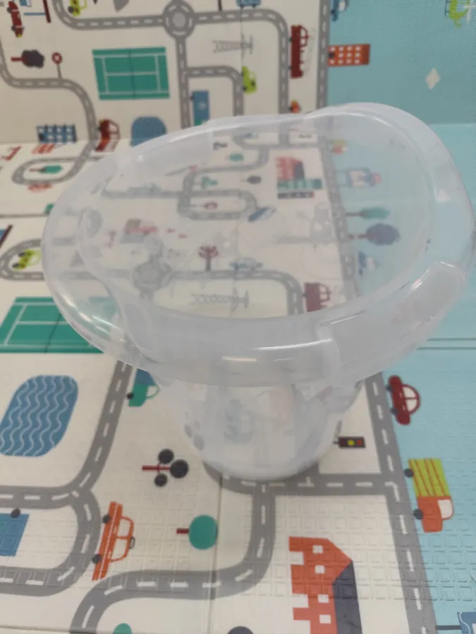 Com pequenas marcas de uso