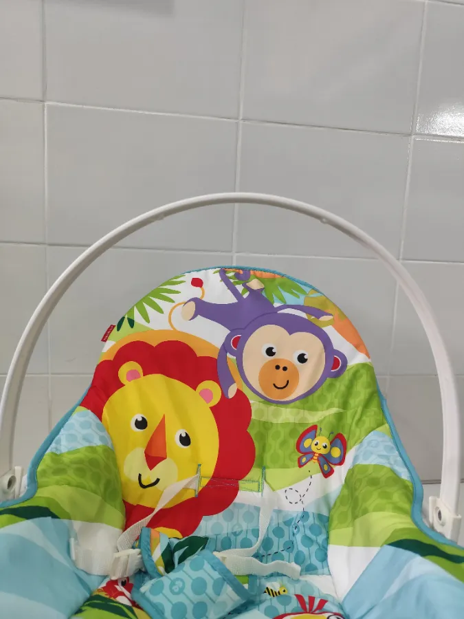 Não acompanha os penduricalhos  da haste