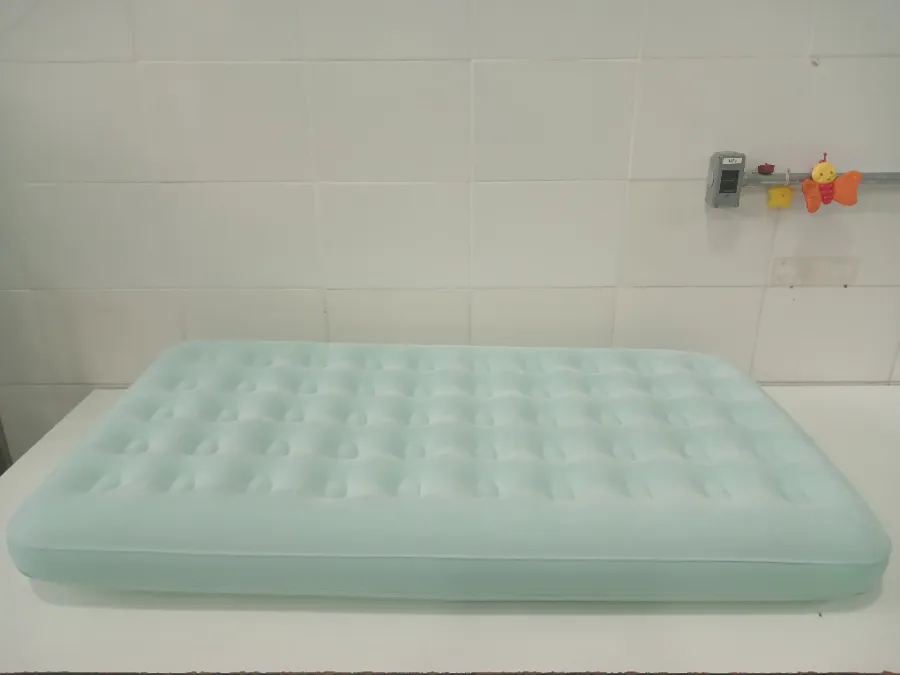 Colchão com pequeno remendo