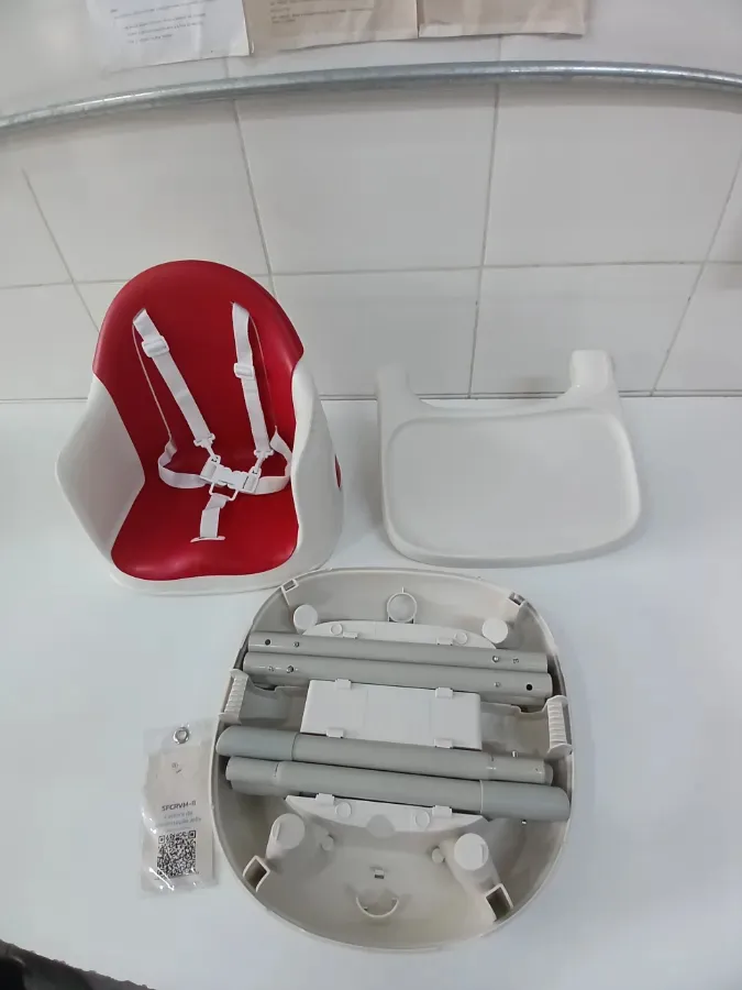 Detalhes da cadeirinha em cores diferentes