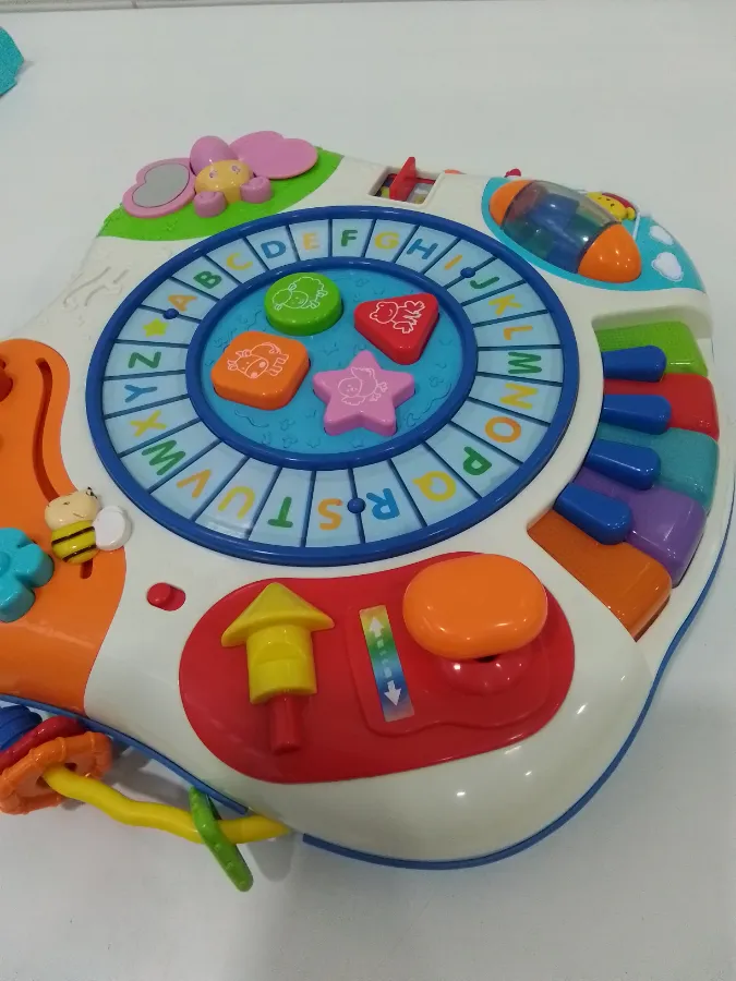 Levemente amarelada Levemente amarelada