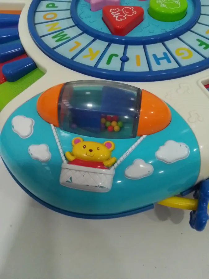 pequenas marcas de uso pequenas marcas de uso