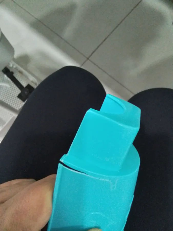 Perna com pequena rachadura Perna com pequena rachadura