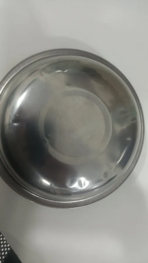 Bacia da pia levemente amassada