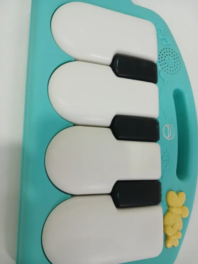 Teclado levemente amarelado