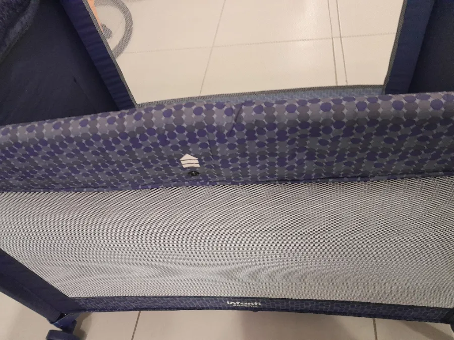 Tecido base do berço amarelada