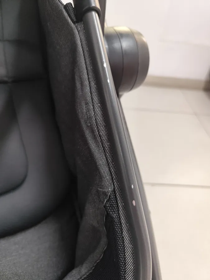 Moisés com pequenas marcas de uso