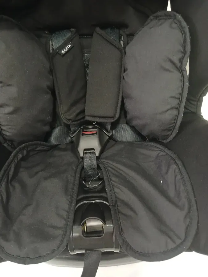 Não acompanha o protetores de cintos