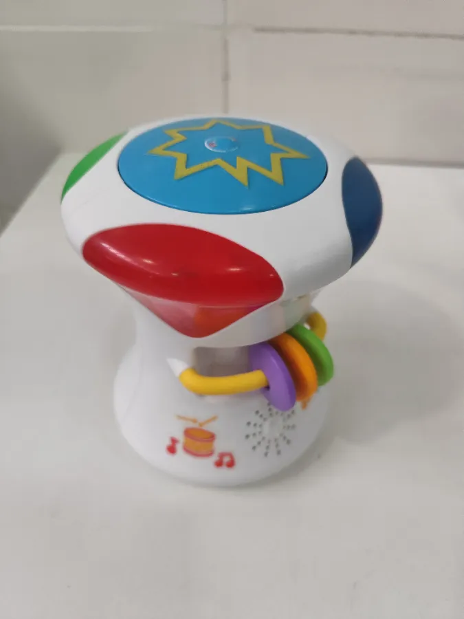 Tambor com pequenas marcas de uso