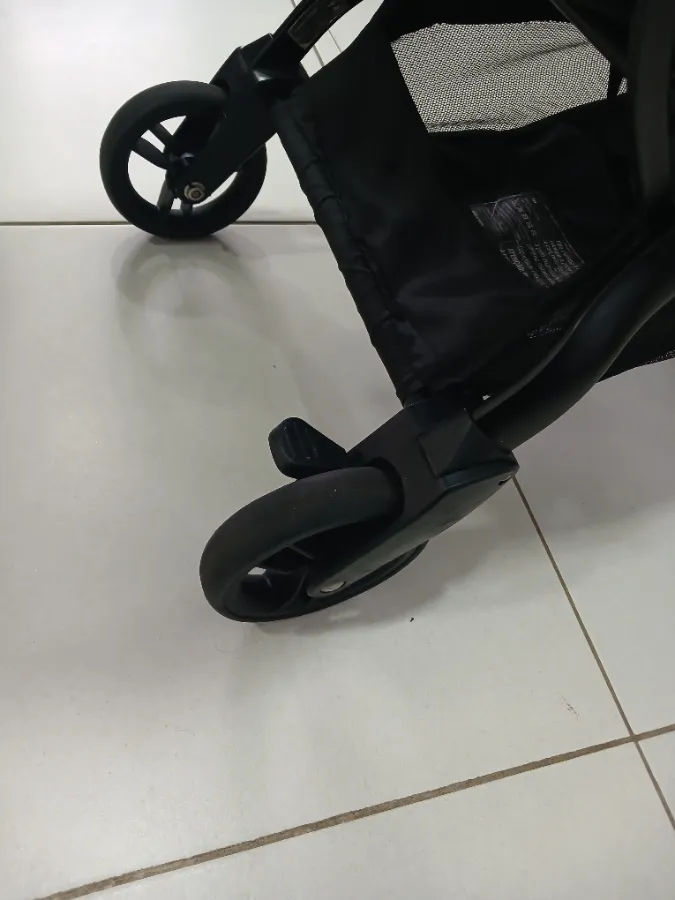 Rodas com marcas de uso