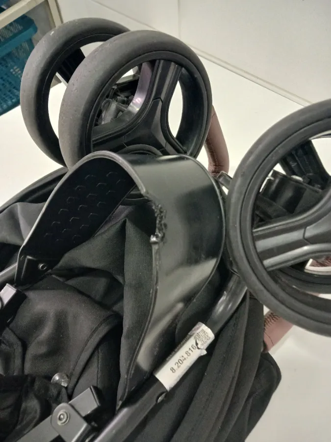 Pequeno detalhe no apoio de pés