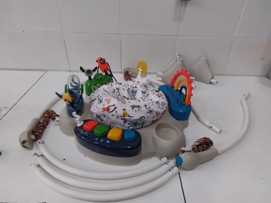 não acompanha 2 peças : alienígena e nuvem não acompanha 2 peças : alienígena e nuvem
