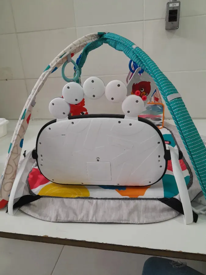 Piano com marca de uso