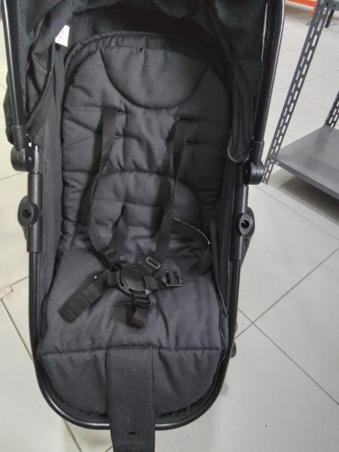 Tecido com pequenas marcas de uso Tecido com pequenas marcas de uso