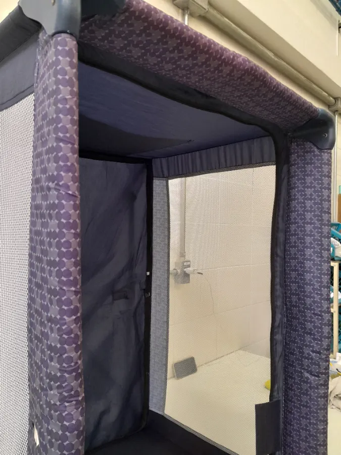 Está indo com tecido desbotado