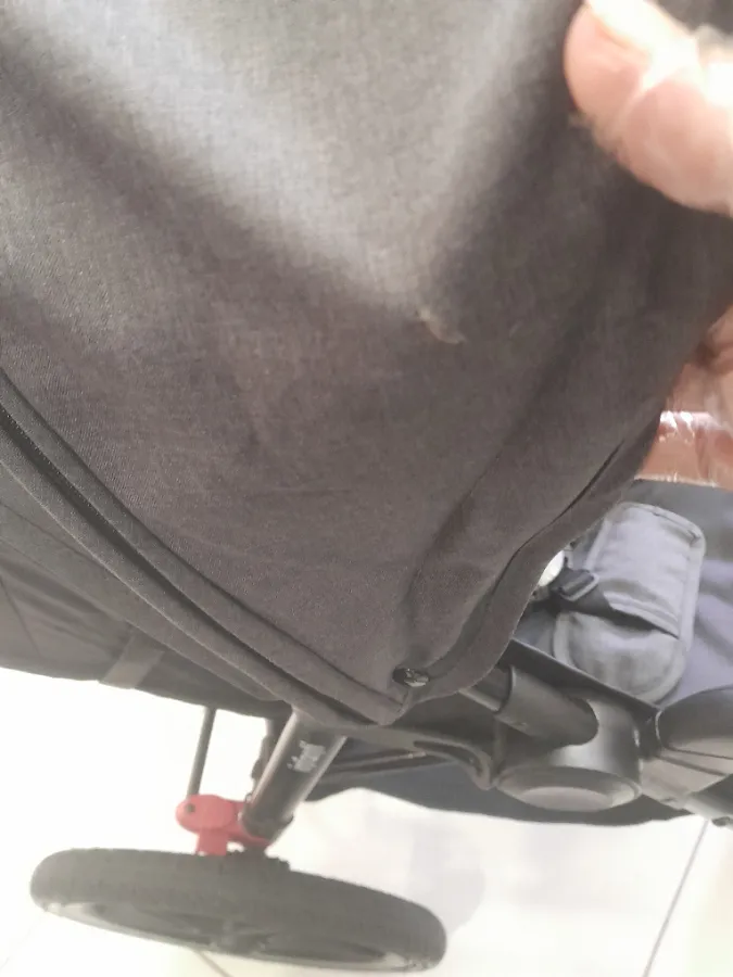Capota com um pequeno detalhe Capota com um pequeno detalhe