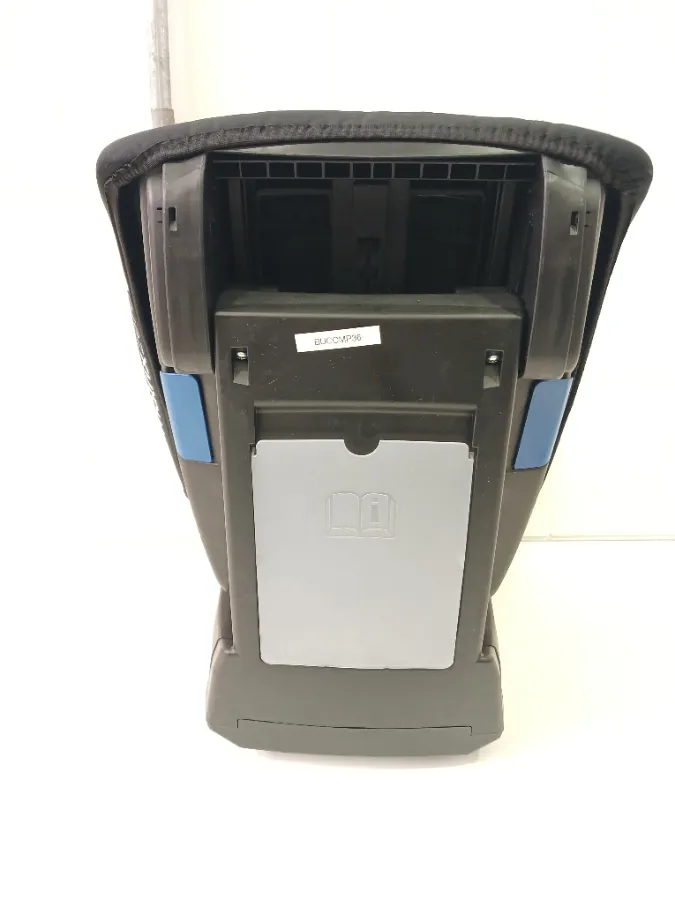 Esta sem o protetor do meio e nao acompanha a almofada. Esta sem o protetor do meio e nao acompanha a almofada.