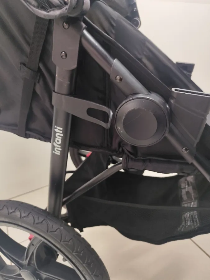 Estrutura com pequenas marcas de uso