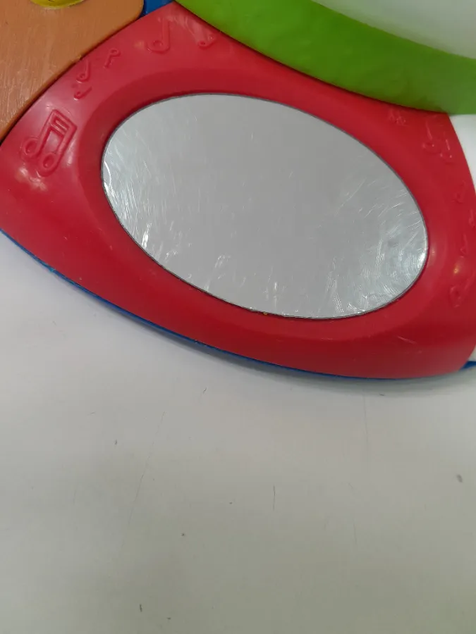 Com pequenas marca de uso