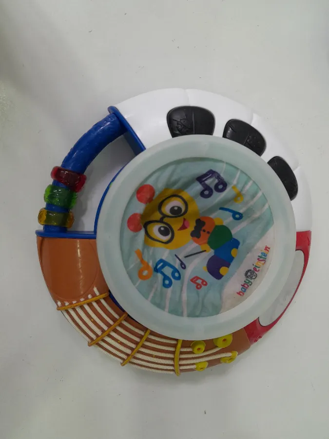 Com pequenas marca de uso