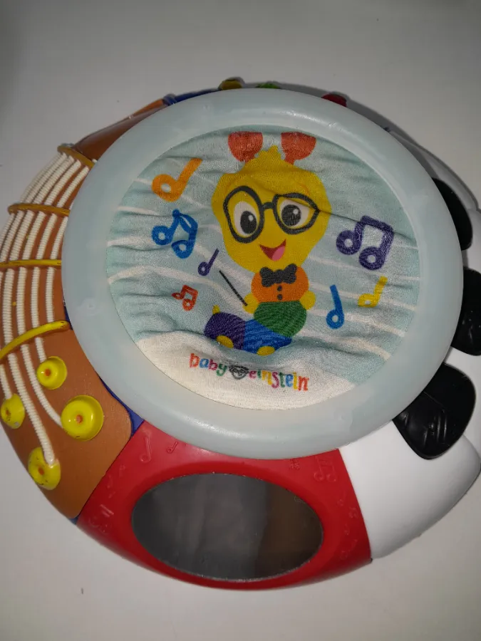 Com pequeno desgaste no tecido