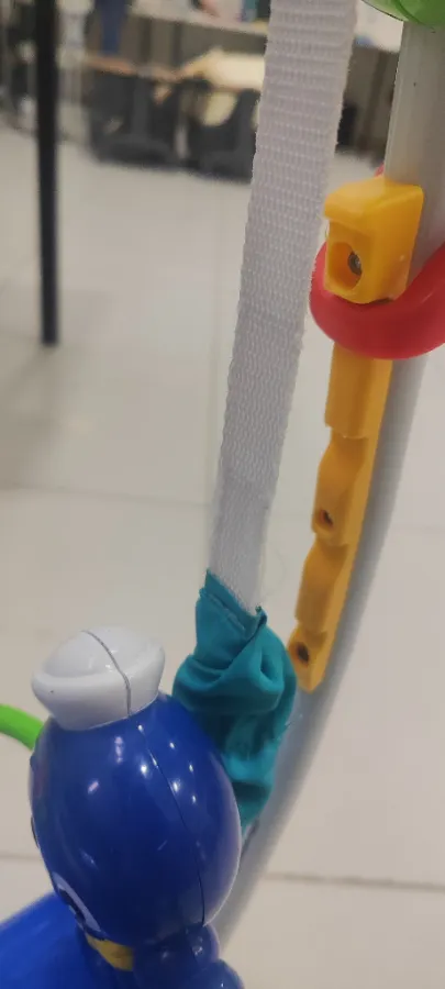 O tecido da trava lateral descosturando