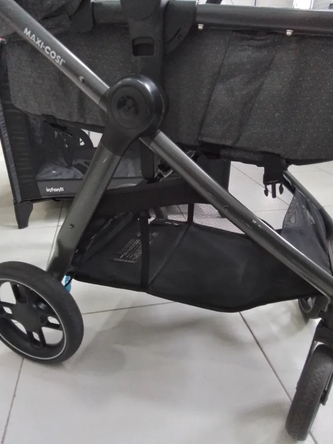 Estrutura metálica com pequenas avarias