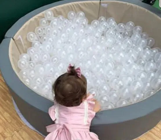 Piscina de Bolinha Redonda + 200 Bolinhas transparente Fashion Toys