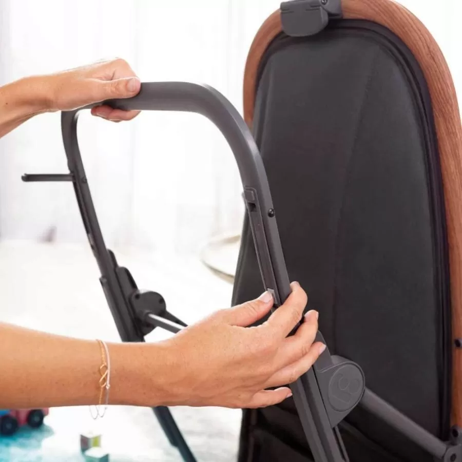 Bouncer Kori Essential Graphite Maxi Cosi