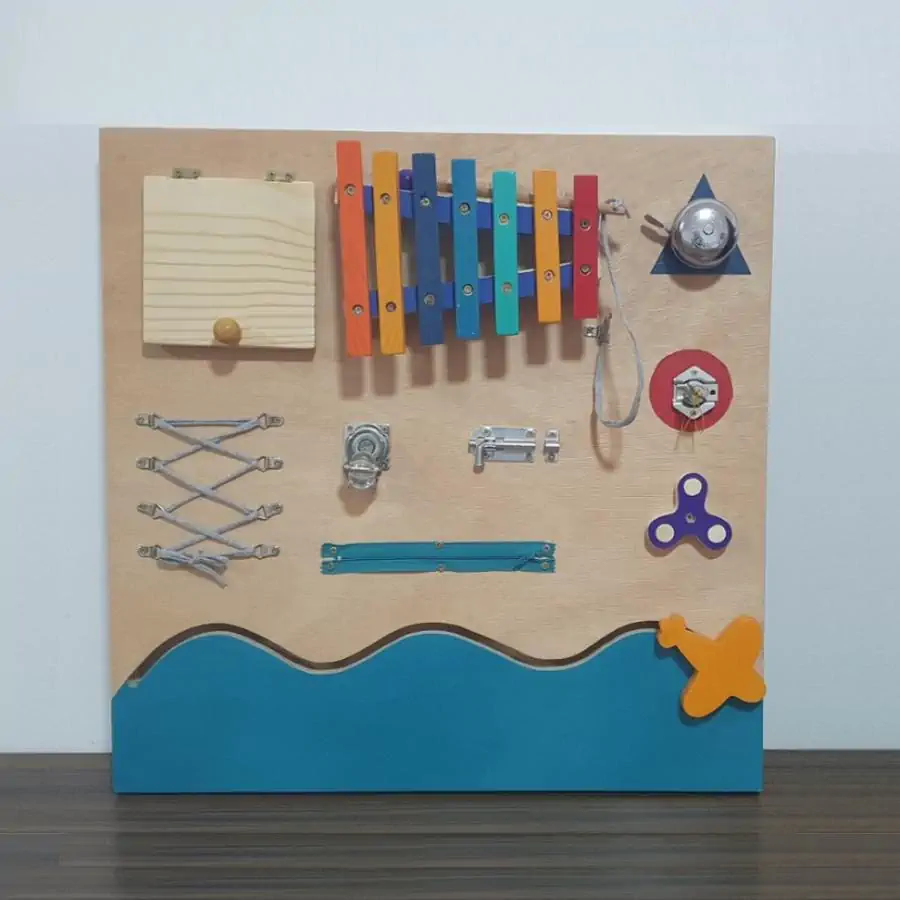 Painel Sensorial Xilofone Três Tês