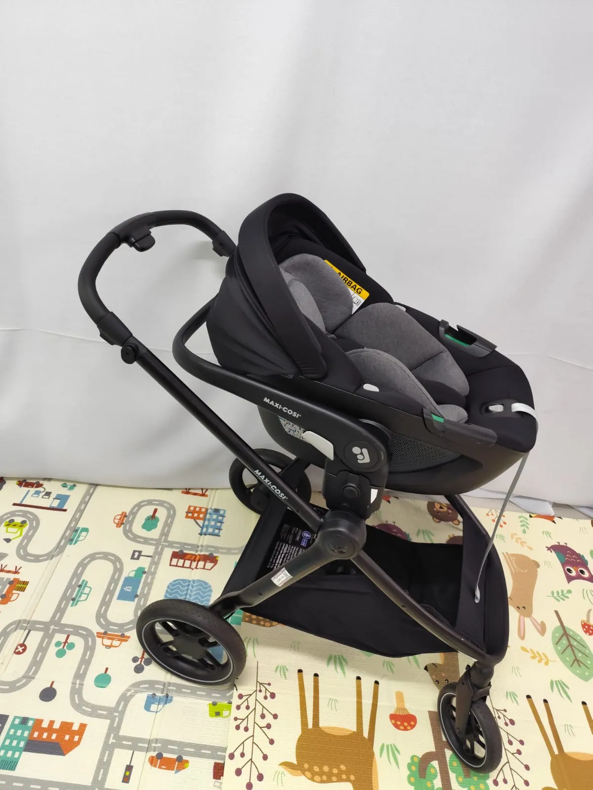 Travel System Carrinho Anna 3 + Bebê Conforto Pebble 360 Pro² com base Family Fix Pro+ Adaptador Maxi Cosi