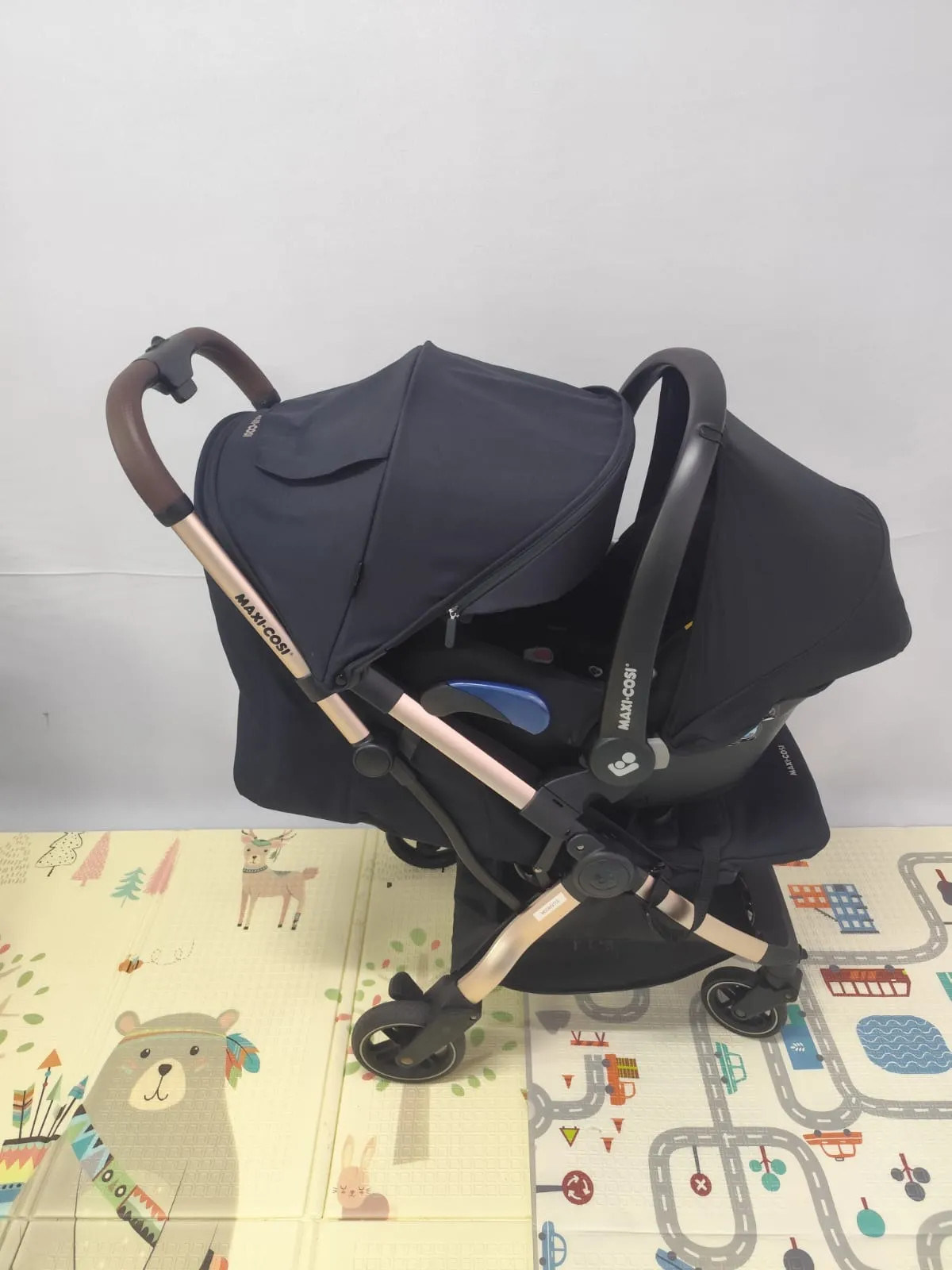 Travel System Carrinho Eva + Bebê Conforto Citi + Adaptador Maxi Cosi