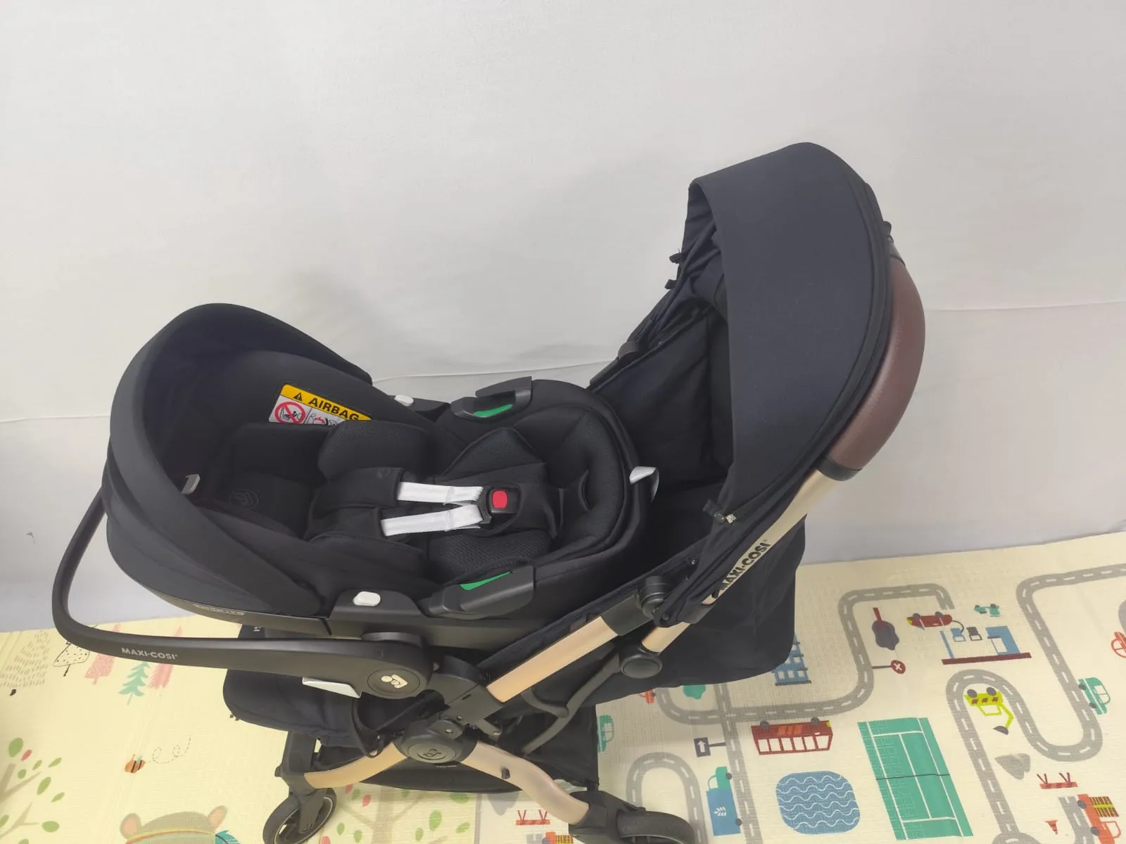 Travel System Carrinho Eva + Bebê conforto Pebble + adaptador Maxi Cosi
